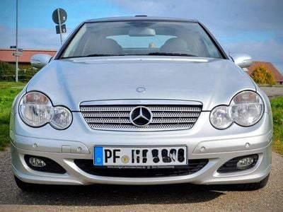 Gebraucht Mercedes CL220 150 PS (110 kW) 2008 Silber Coupé