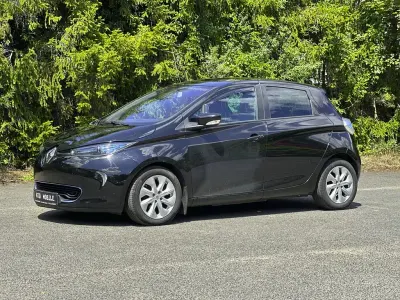Gebraucht Renault Zoe Intens 42 kW (58 PS) 2013 Sternenschwarz Kleinwagen