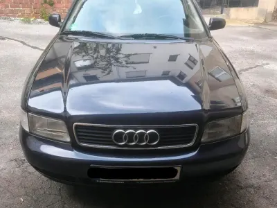 Gebraucht Audi A4 1996 Blau Limousine