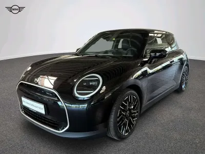 Gebraucht Mini Cooper Favoured 135 kW (184 PS) 2025 Schwarz Kleinwagen