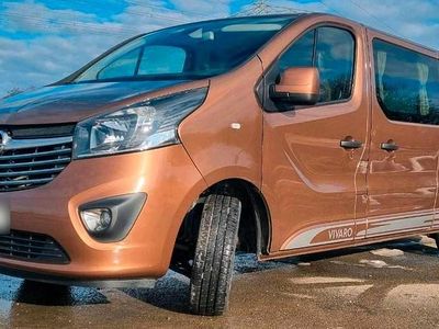Usata Opel Vivaro 145 CV (106 kW) 2017 Marrone Monovolume