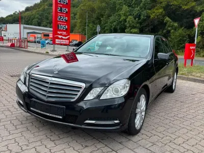 Gebraucht Mercedes E250 Elegance 204 PS (150 kW) 2012 Schwarz Limousine
