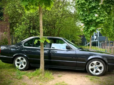 Gebraucht BMW 520 150 PS (110 kW) 1991 Schwarz Limousine