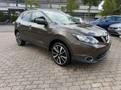 Gebraucht Nissan Qashqai Tekna 131 PS (96 kW) 2016 SUV