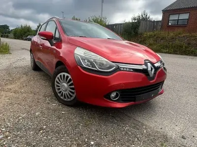 Gebraucht Renault Clio IV Dynamique 90 PS (66 kW) 2014 Rot Limousine