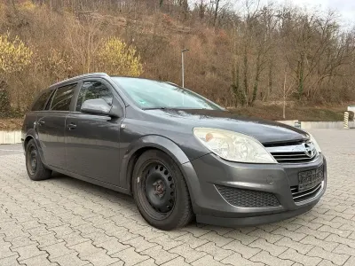 Gebraucht Opel Astra Edition 150 PS (110 kW) 2009 Grau Kombi