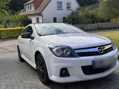 Opel Astra GTC