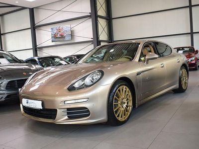 Porsche Panamera 4