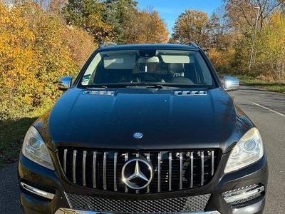 Gebraucht Mercedes ML350 258 PS (189 kW) 2012 Schwarz SUV