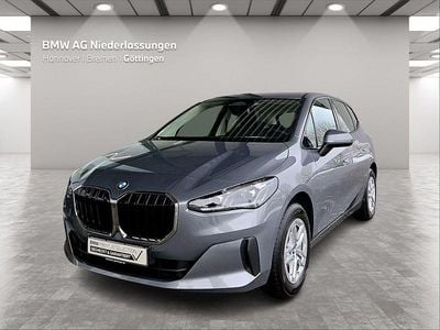 Grau Gebraucht 2025 BMW 220 Active Tourer Luxury Line Van / Kleinbus | 32.501 € (Guter Preis)
