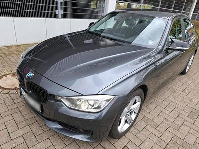 Grau Gebraucht 2013 BMW 320 Limousine | 10.800 € (Fairer Preis)