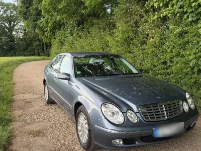 Gebraucht Mercedes E320 224 PS (164 kW) 2003 Blau Limousine