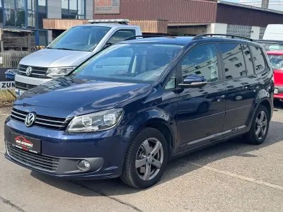 Gebraucht VW Touran Comfortline 140 PS (102 kW) 2013 Blau Van / Kleinbus