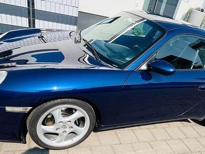 Porsche 911 Carrera