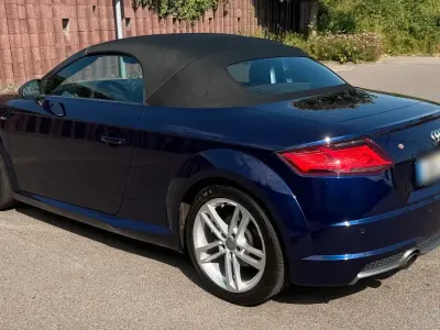 Gebraucht Audi TT Roadster S-Line 230 PS (169 kW) 2018 Blau Cabrio