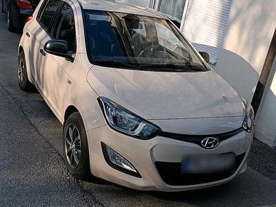 Usata Hyundai i20 Classic 75 CV (55 kW) 2014 Beige Utilitaria