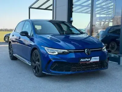 Gebraucht VW Golf VIII R-line 190 PS (139 kW) 2024 Lapiz blue (metallic) Limousine