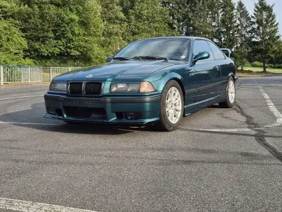 Gebraucht BMW 318 M Sport 140 PS (102 kW) 1992 Grün Coupé