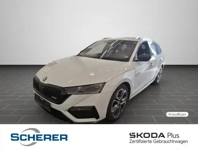 Gebraucht Skoda Octavia RS 245 PS (180 kW) 2024 Moonweiß perleffekt Kombi
