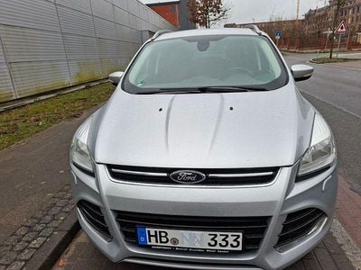 Gebraucht Ford Kuga Titanium 120 PS (88 kW) 2015 Silber SUV