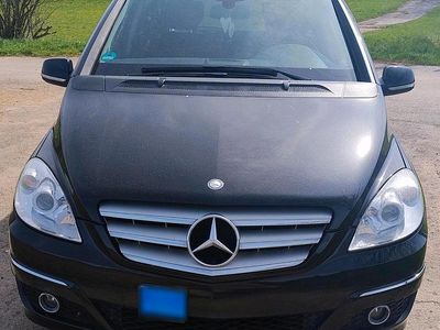 Usata Mercedes B180 116 CV (85 kW) 2010 Nero Monovolume