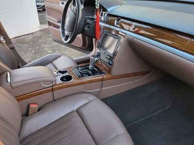 VW Phaeton