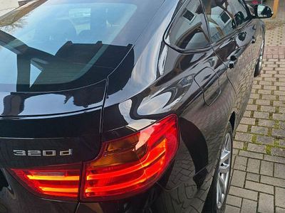 Schwarz Gebraucht 2014 BMW 320 Gran Turismo Sport Line Limousine | 11.500 € (Fairer Preis)