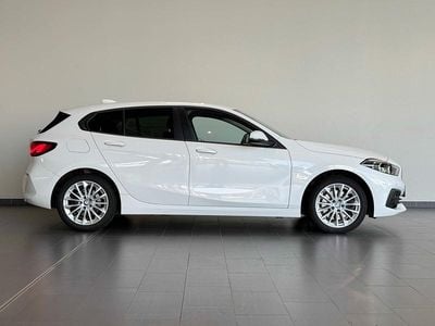 Gebraucht BMW 120 Sport Line 190 PS (139 kW) 2022 Alpinweiss iii Kleinwagen