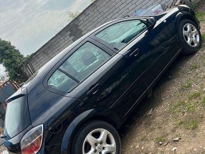 Second-hand Opel Astra Edition 105 CP (77 kW) 2007 Negru Berlinǎ