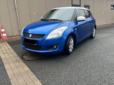 Second-hand Suzuki Swift Comfort 94 CP (69 kW) 2013 Albastru Hatchback