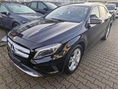 Gebraucht Mercedes GLA180 Urban 122 PS (89 kW) 2016 Schwarz SUV