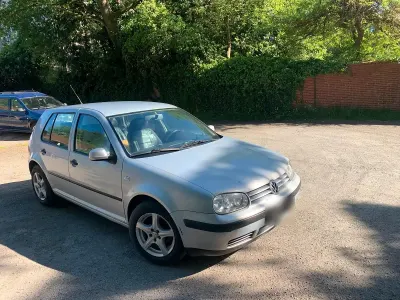 Gebraucht VW Golf IV 70 PS (51 kW) 1999 Silber Kleinwagen