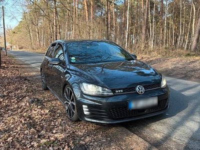 Gebraucht VW Golf VII GTD 184 PS (135 kW) 2014 Kleinwagen