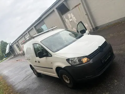 Gebraucht VW Caddy 102 PS (75 kW) 2011 Weiß Van / Kleinbus