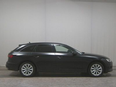 Gebraucht Audi A4 Sport 163 PS (119 kW) 2022 Schwarz Kombi