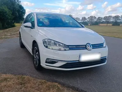 Gebraucht VW Golf VII Sound 110 PS (80 kW) 2018 Weiß Limousine
