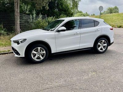 Gebraucht Alfa Romeo Stelvio Super 209 PS (153 kW) 2017 Weiß SUV