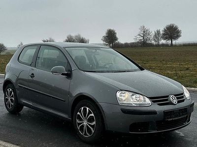 Usata VW Golf IV 75 CV (55 kW) 2005 Argento Coupé