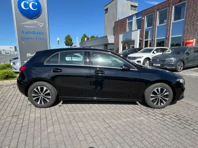 Gebraucht Mercedes A180 Business 116 PS (85 kW) 2023 Nachtschwarz Limousine