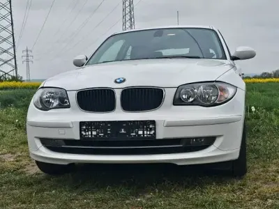 Gebraucht BMW 116 122 PS (89 kW) 2009 Weiß Kleinwagen