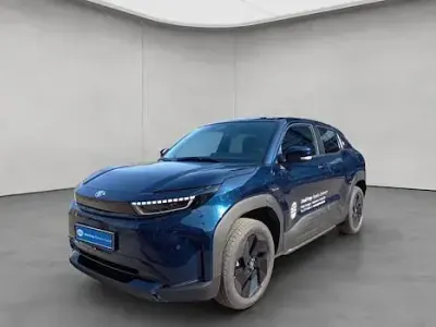 Nieuw Toyota Urban Cruiser Comfort 105 kW (144 PK) 2026 Blauw SUV