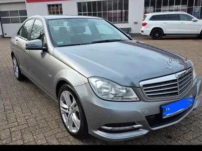 Gebraucht Mercedes C200 136 PS (100 kW) 2011 Grau Limousine