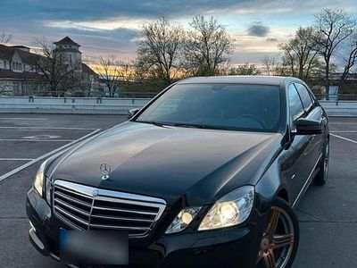 Gebraucht Mercedes E250 204 PS (150 kW) 2009 Schwarz Limousine