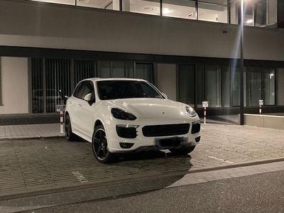 Porsche Cayenne S E-Hybrid