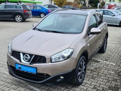 gebraucht Nissan Qashqai 2.0 dCi*4x4*Pano*SHZ*Klimaaut*Navi*Kamera*AHK*PDC