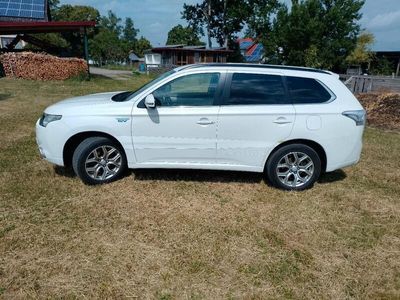 Mitsubishi Outlander P-HEV
