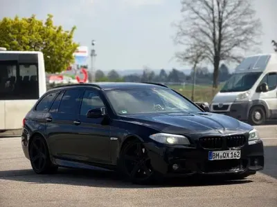 Gebraucht BMW 530 Sport Line 258 PS (189 kW) 2011 Schwarz Kombi