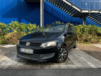 Gebraucht VW Polo 60 PS (44 kW) 2010 Schwarz Kleinwagen