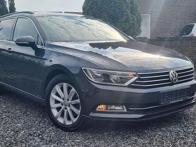 Gebraucht VW Passat Comfortline 150 PS (110 kW) 2018 Grau Kombi
