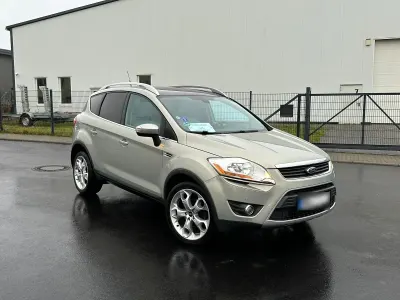Gebraucht Ford Kuga Individual 140 PS (102 kW) 2010 Grau SUV